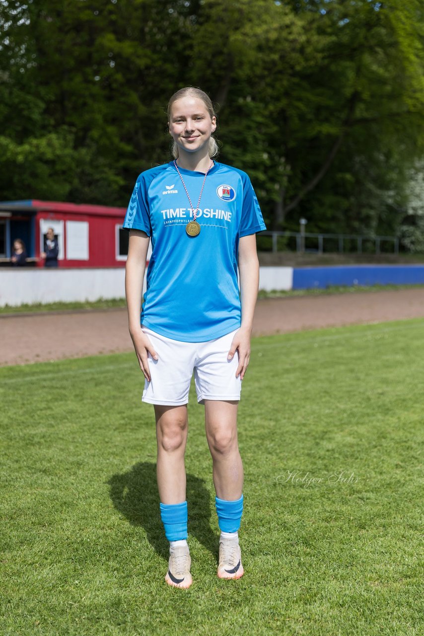 Bild 61 - wBJ Pinneberg Hamburger Meister Siegerehrung